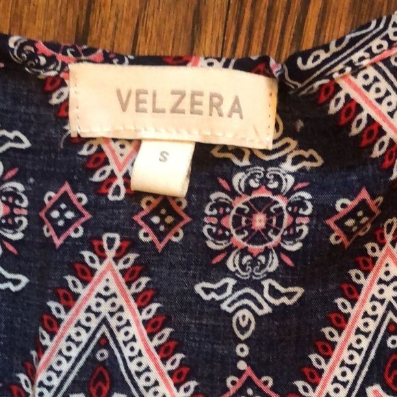 VELZERA Split Neck Tunic Tapestry Pattern Balloon Cuff Sleeves Tassels Sz SM - Picture 3 of 9